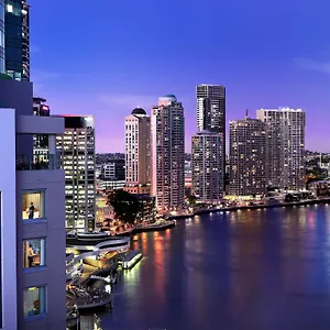 Отель Stamford Plaza