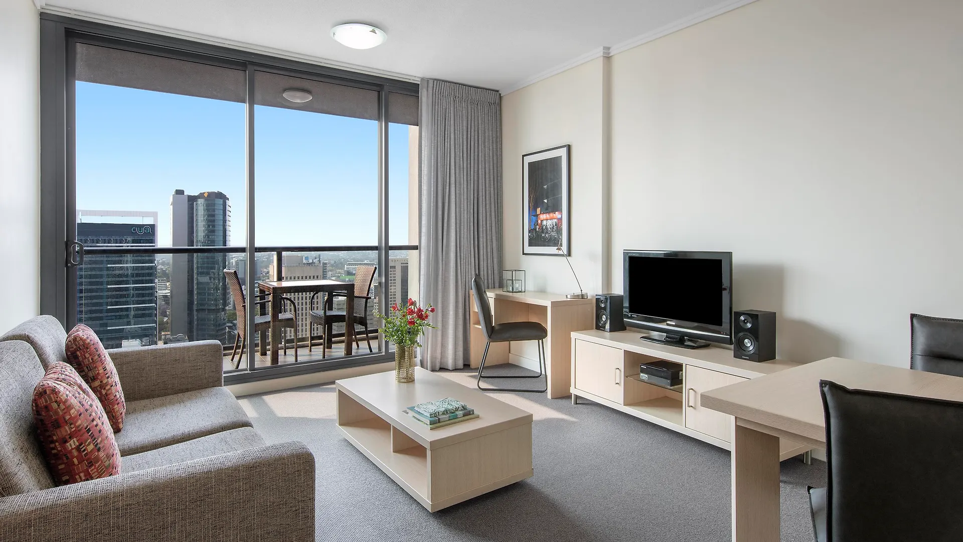 Aparthotel Oaks Brisbane On Charlotte Suites