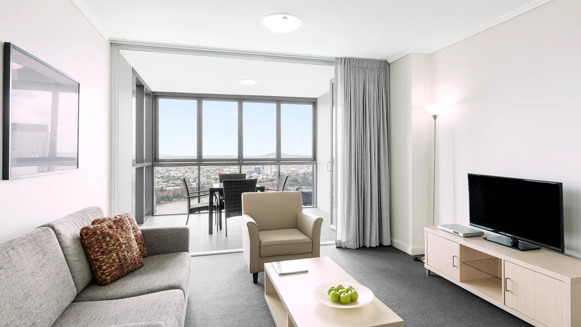 Oaks Brisbane On Charlotte Suites 4*,