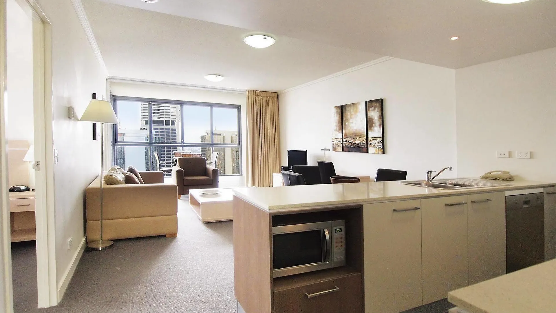 Oaks Brisbane On Charlotte Suites 4*,